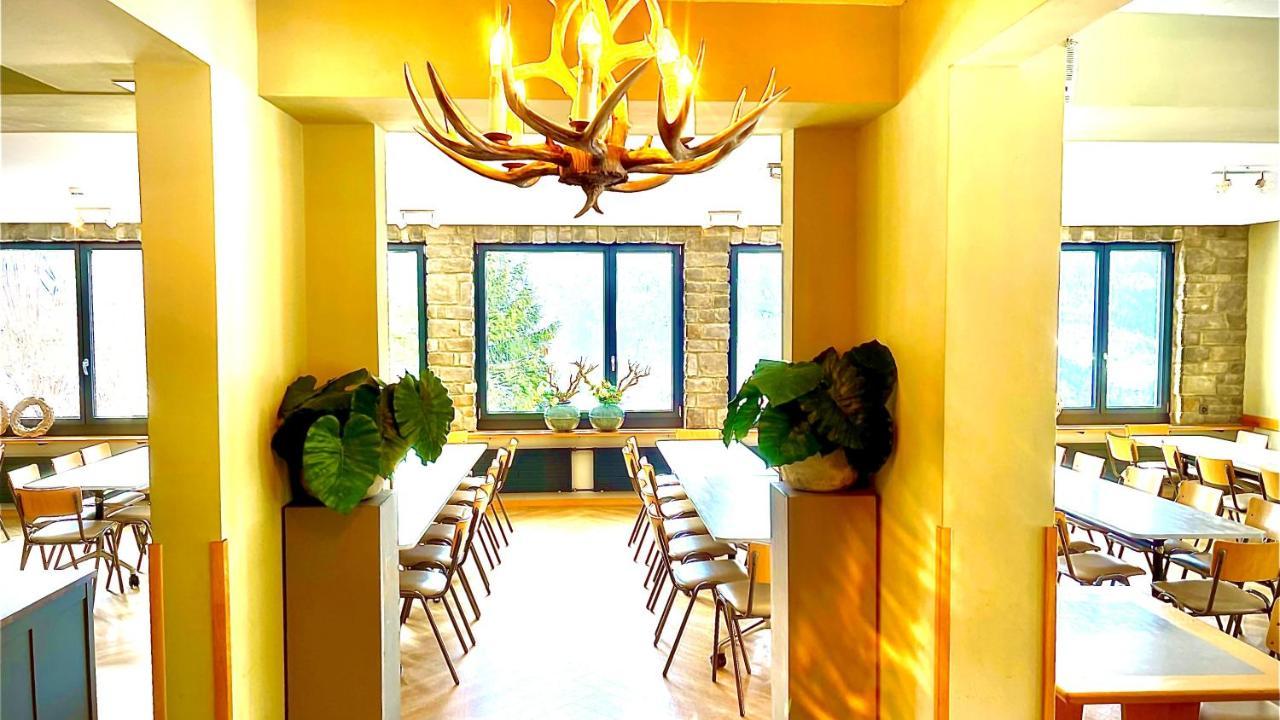 Family & Mountain Lodge C'Est La Vie ฮาลสิแบร์ก ภายนอก รูปภาพ