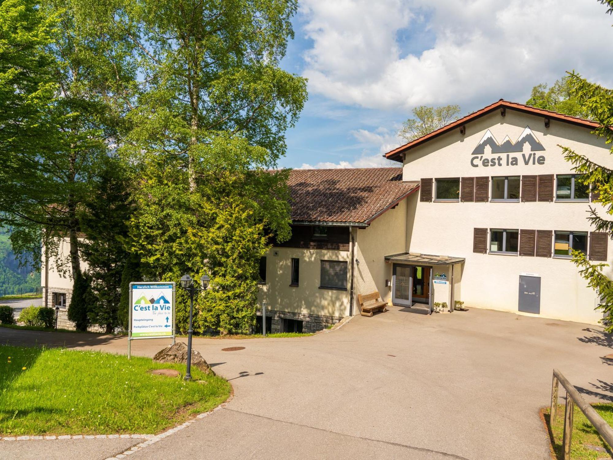 Family & Mountain Lodge C'Est La Vie ฮาลสิแบร์ก ภายนอก รูปภาพ